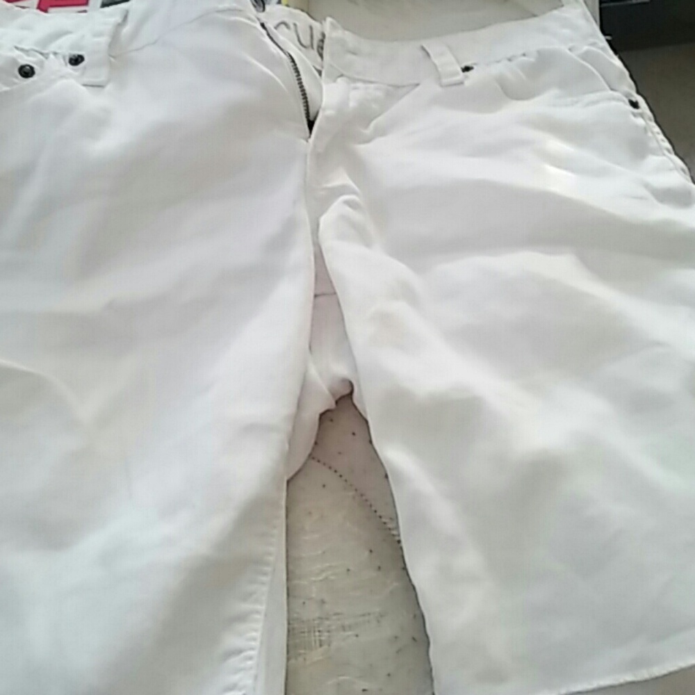 White jean caprese